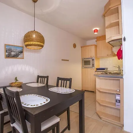 Wiesberger 62 11 * ケーニヒスライテン